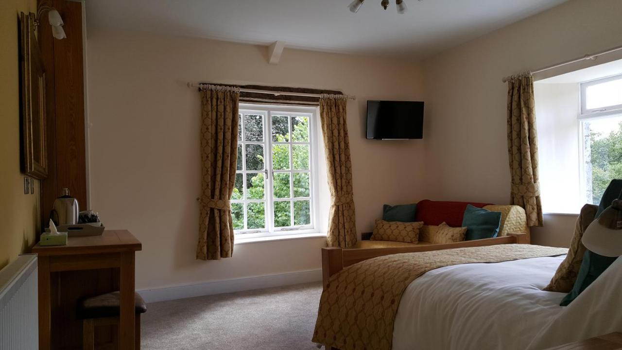 Pontyclerc Farm House Bed And Breakfast Ammanford Eksteriør bilde