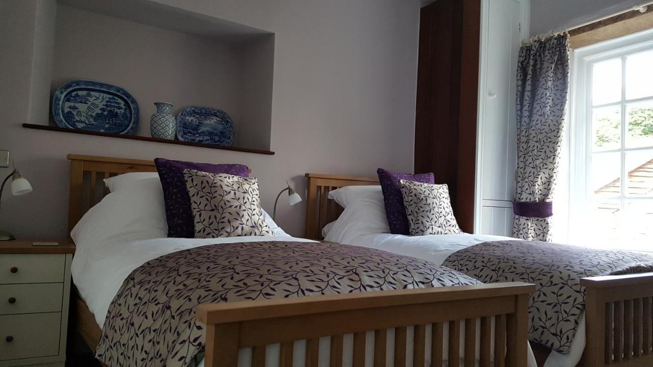 Pontyclerc Farm House Bed And Breakfast Ammanford Eksteriør bilde