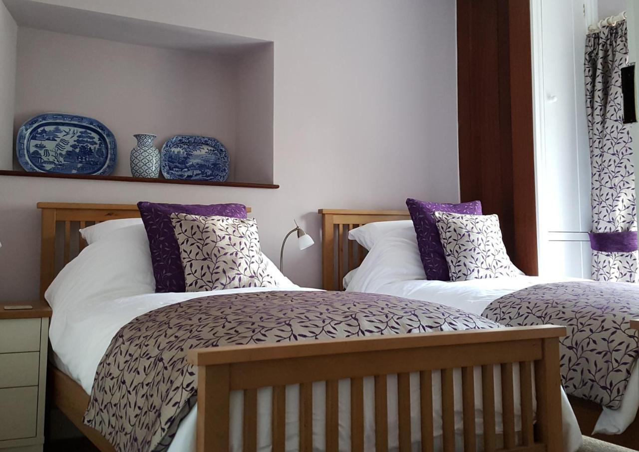 Pontyclerc Farm House Bed And Breakfast Ammanford Eksteriør bilde