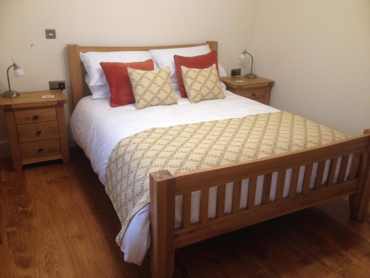 Pontyclerc Farm House Bed And Breakfast Ammanford Eksteriør bilde
