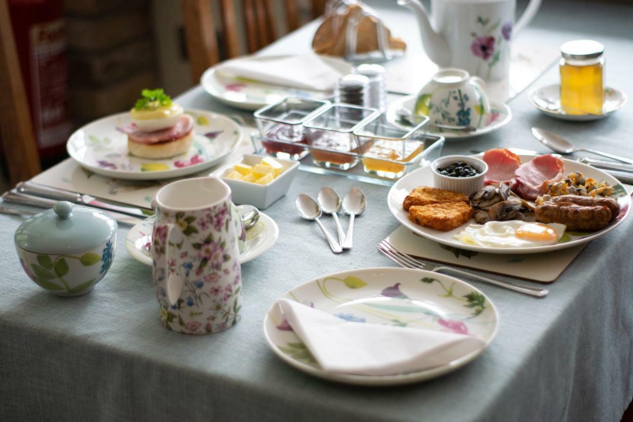 Pontyclerc Farm House Bed And Breakfast Ammanford Eksteriør bilde